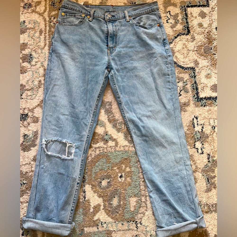 Baggy Levi’s jeans